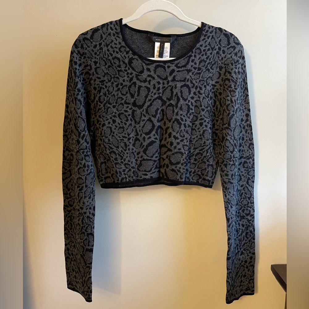 BCBGMAXAZRIA Cropped Sweater Leopard